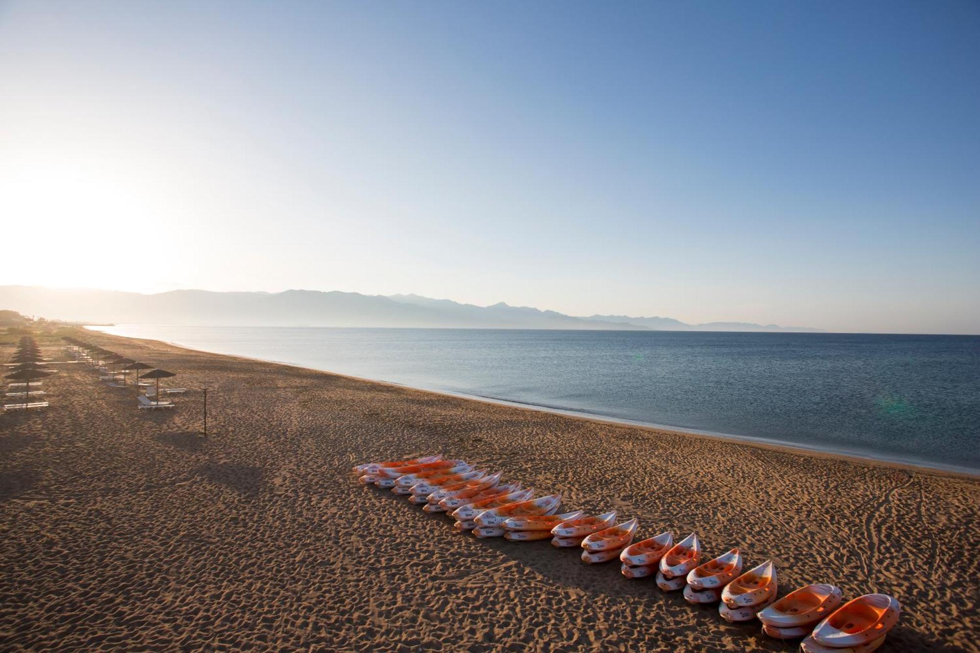 Neilson Messini Activity Beach Club Hotel กาลามาตา ภายนอก รูปภาพ