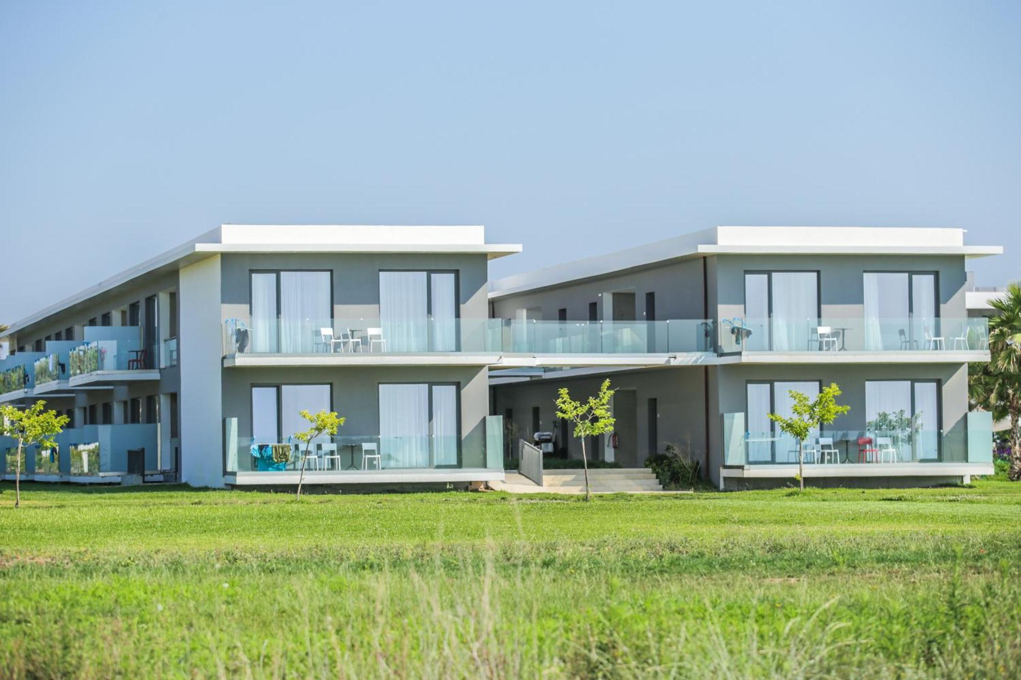 Neilson Messini Activity Beach Club Hotel กาลามาตา ภายนอก รูปภาพ